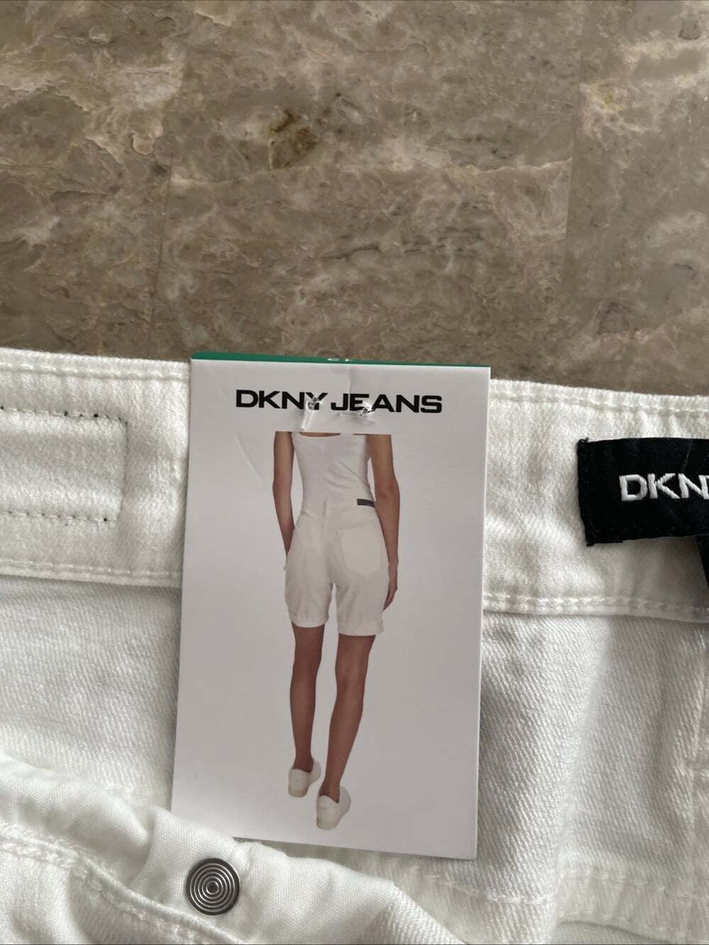 White DKNY Women's Stretch Denim Jeans Shorts w/ Rolled Cuffs Size 12 - Picture 3 of 3